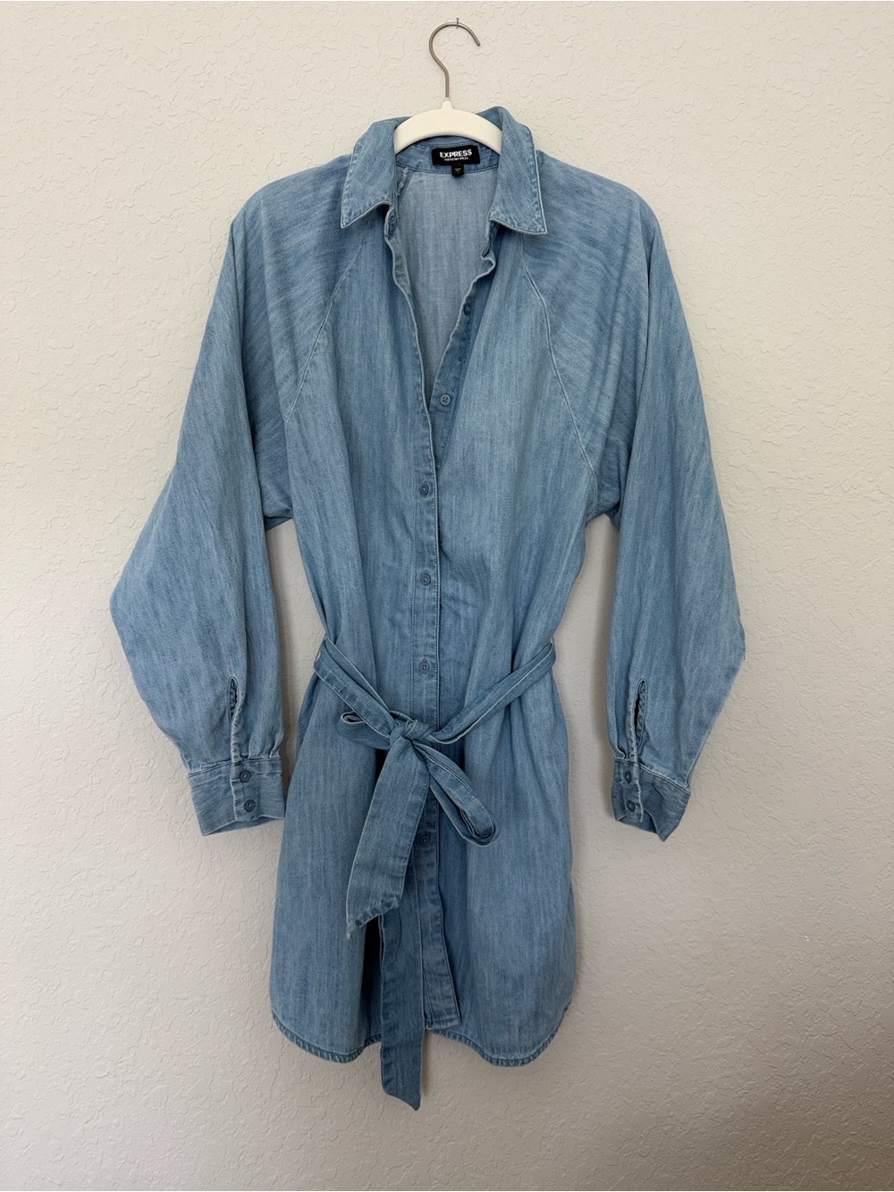 EXPRESS DRESS